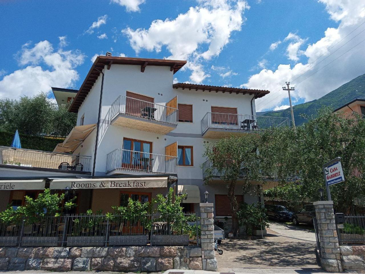 B&B Casa Gabriele มัลเชซิเน ภายนอก รูปภาพ